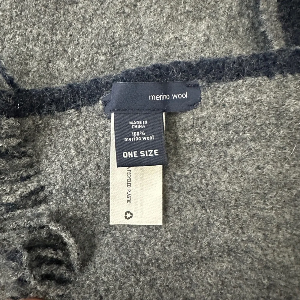 Gap wool scarf navy & gray two tone colored